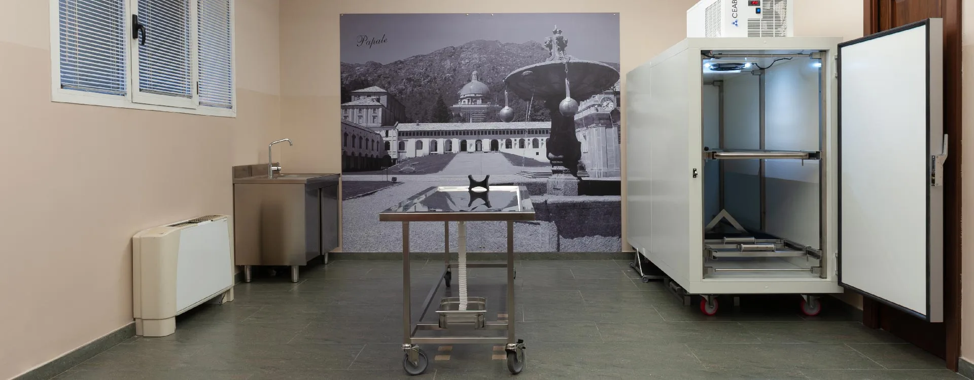 casa funeraria sala tecnica tavolo autoptico cella frigorifera
